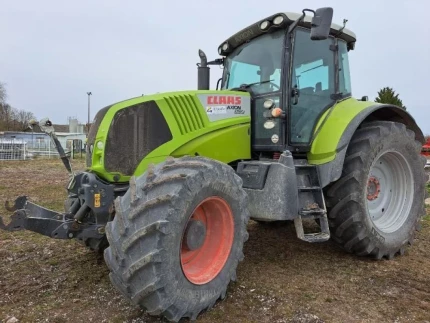 Claas AXION 820