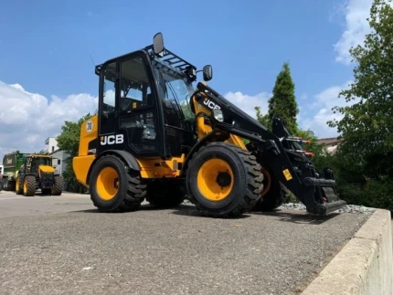 JCB 403 AGRI PLUS 50PS VOLLKABINE