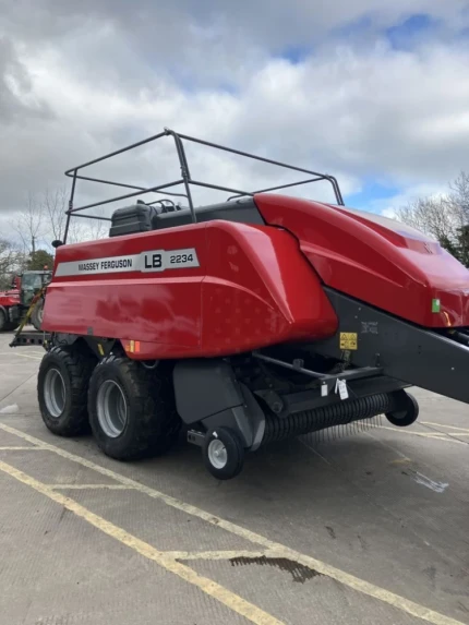 Massey Ferguson LB2234
