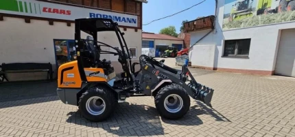 Giant G 2500 X-TRA HD Y, KOMPAKTRADLADER MIT EURO-AUFNAHME, 2,4 T, NIEDRIGES HUBGERüST