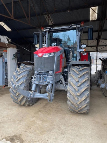 Massey Ferguson 8S.225