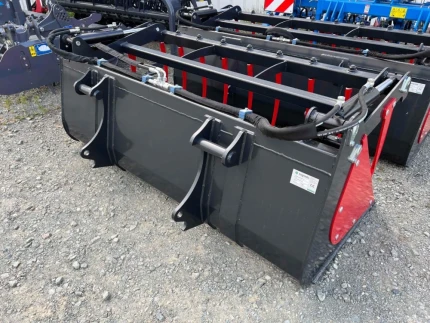 Godet multi-services - 2024