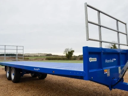 Marshall FLAT BED 33 FT