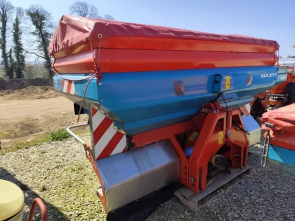 Distributeur d'engrais - 4000L - 3600CM - 2014