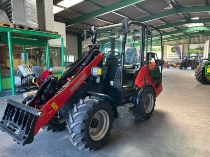 Mini chargeuse - 2023