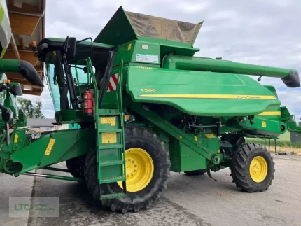John Deere T560HM