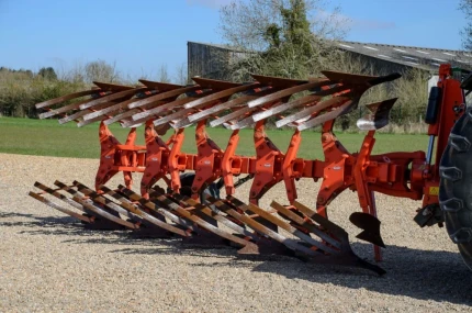Kuhn MULTI-MASTER 153 PLOUGH 5 FURROWS