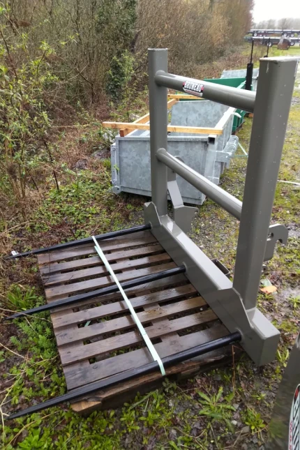 Griffe et pic balles - 150CM - 2022