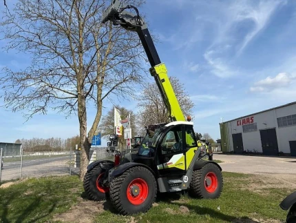 Claas SCORPION 746 VARIPOWER