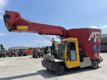 AGM Unifeed MIRAGE 200