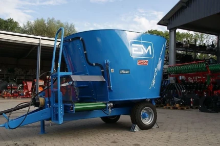 Euromilk FX 700-FUTTERMISCHWAGEN-NEU-6 WOCHEN LZ