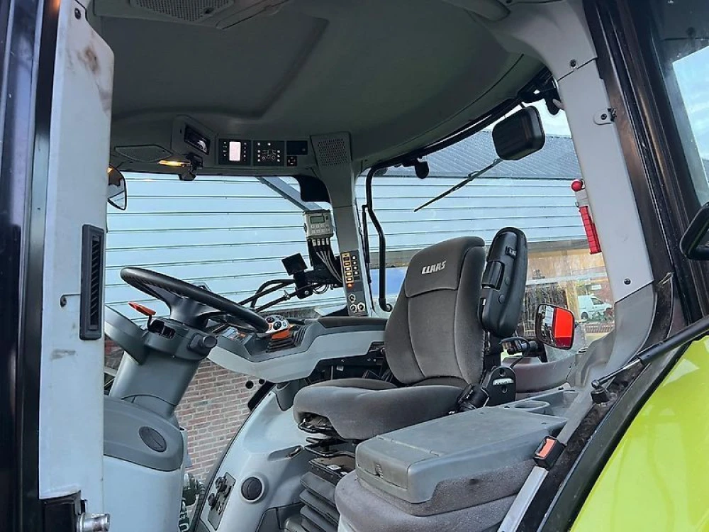 Claas AXION 810 CMATIC d'occasion — photo 22