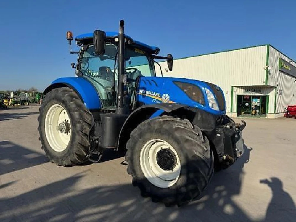 New Holland T7.260 PC d'occasion — photo 6