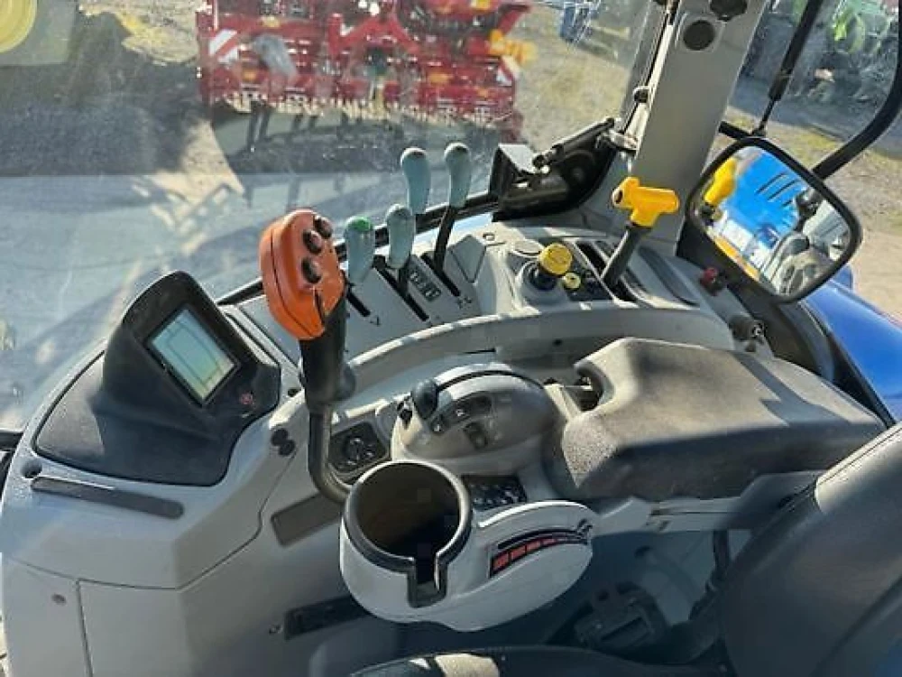 New Holland T7.260 PC d'occasion — photo 21