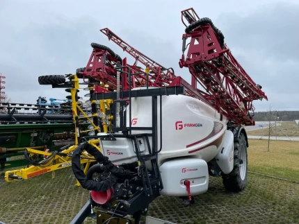 Pulvérisateur automoteur - 1 807 H - 2013