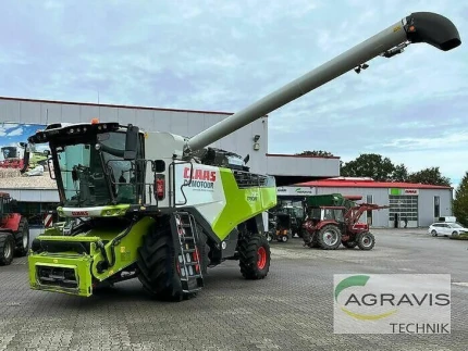 Claas TRION 730