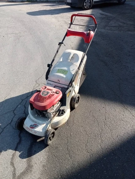 Tondeuse à conducteur marchant - 1970