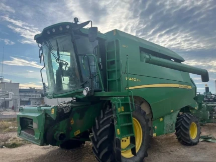 John Deere W 440 PTC