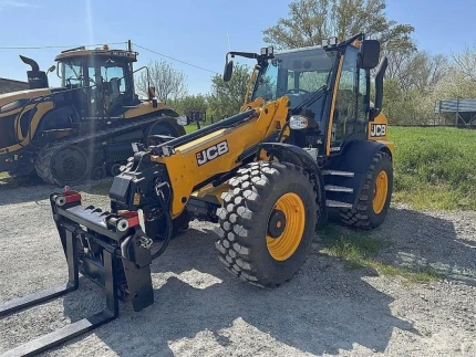 JCB TM 320 AGRI