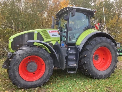 Claas AXION 930