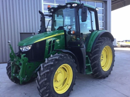 John Deere 6110M