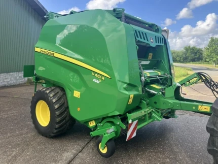 John Deere V461R