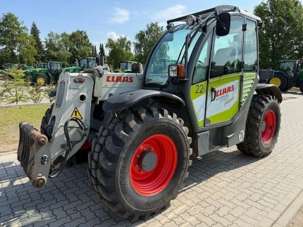 Claas SCORPION 7030