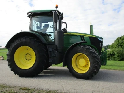 John Deere 7250R