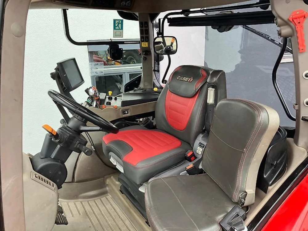 Case IH OPTUM 300 CVX d'occasion — photo 9