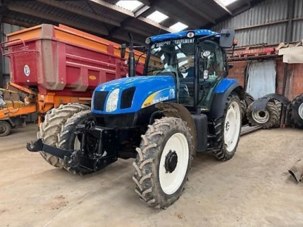 New Holland T6030