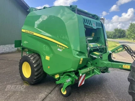 John Deere V461R