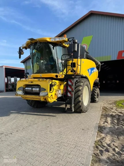 New Holland CR 9070