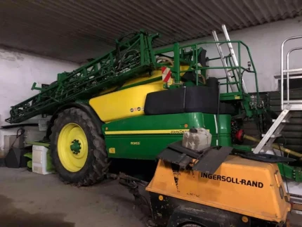 John Deere R962I