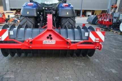 Broyeur à axe horizontal et vertical