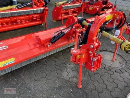 Maschio Gaspardo GIRAFFA XL 210 SE