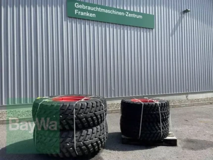 Inconnu NOKIAN 420/65 R24 & 480/80 R30