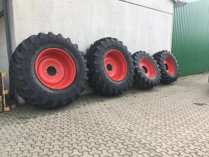 Fendt 600/70R34 + 710/75R42