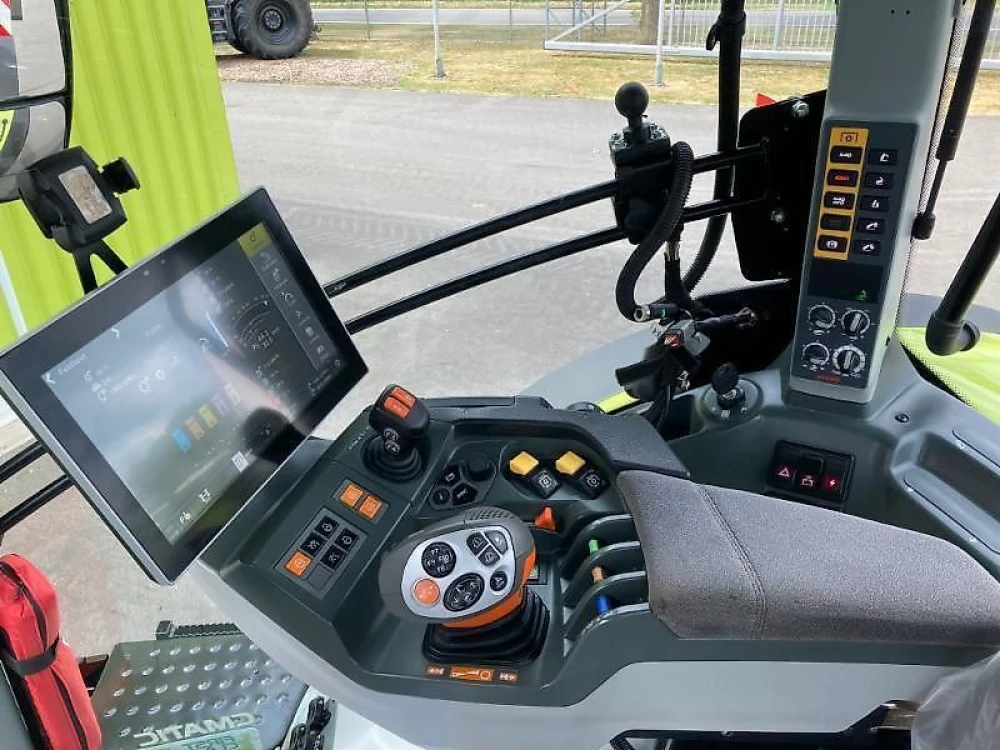 Claas AXION 850 CMATIC CEBIS d'occasion — photo 10