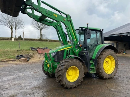 John Deere 6110M