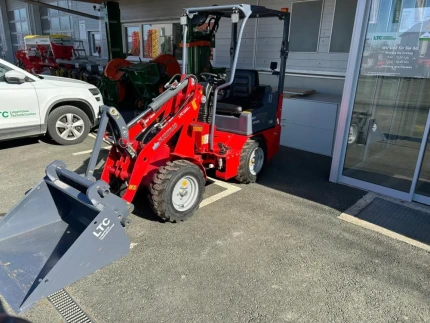 Mini chargeuse - 2023