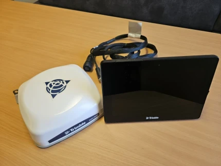 Trimble GFX 750 + NAV 900