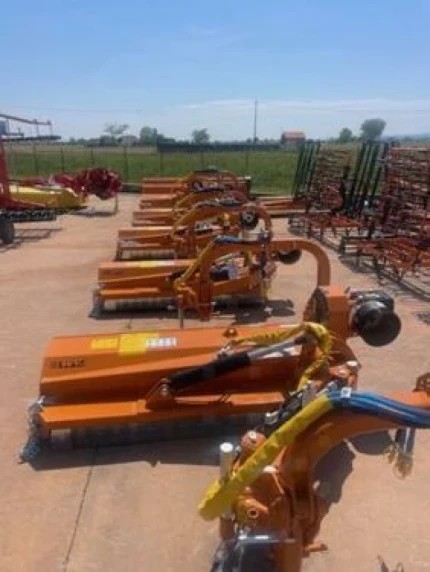 Broyeur à axe horizontal et vertical - 2025