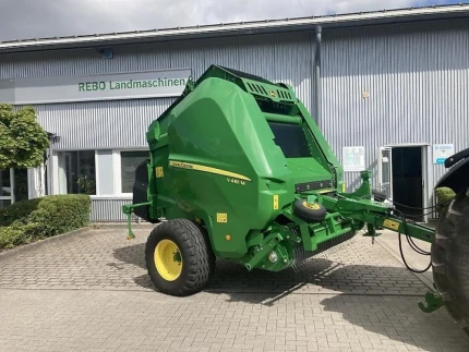 John Deere V461M