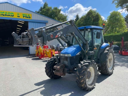 New Holland TD85D
