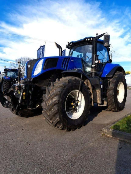 New Holland T8.380 GENESIS