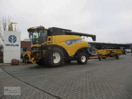 New Holland CR 9060 / CR9060