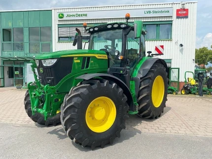 John Deere 6R215
