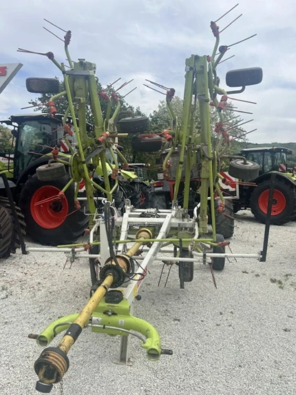 Claas VOLTO 900 T