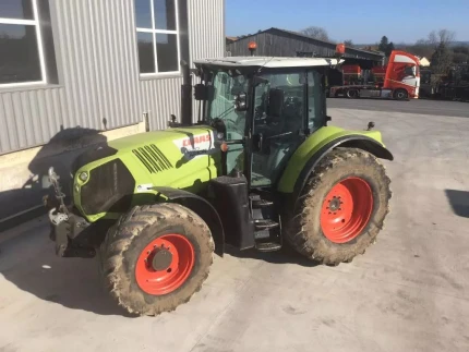 Claas ARION 620