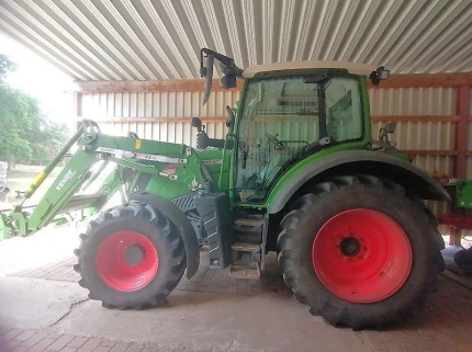 Fendt 310 VARIO POWER S4 TMS MIT FRONTLADER